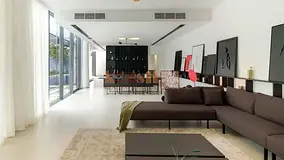 15 min Sharjah Airport | 20 min Dubai Direct Route