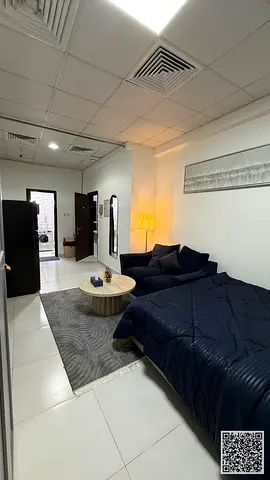 فرصة ذهبية أفخم استوديو مفروش بالكامل للإيجار الشهري في ابراج الحميدية – عجمان ✨
