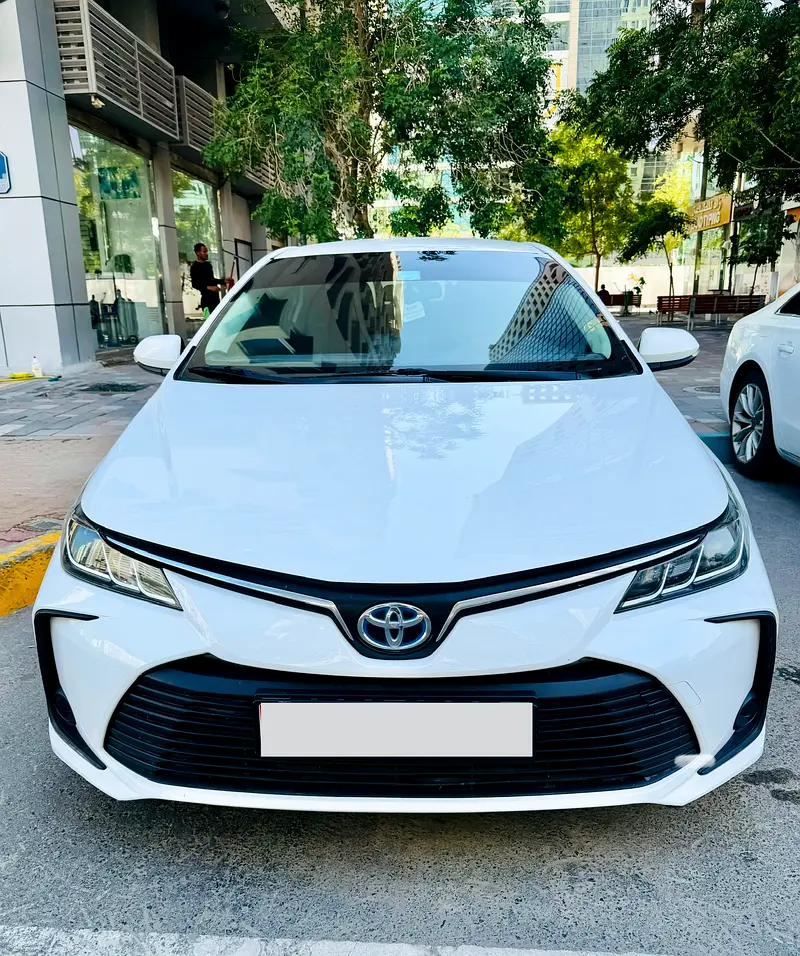 Toyota Corolla 2022 — photo 1 of 4