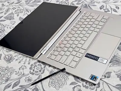 Lenovo Yoga 9i - Core i7/16gb/512gb + PEN