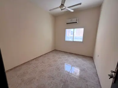 استوديو _  الروضه 3 عجمان _ تكييف مركزي _ سكن عائلات _ مساحه كبيره