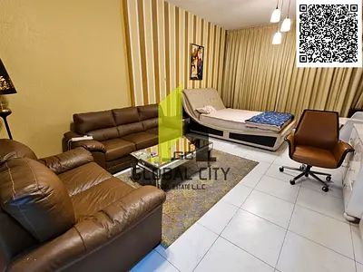 فرصة استثمارية رائعة، صفقة نقدية، استوديو للبيع في أبراج فالكون، الرشيدية عجمان، المساحة الإجمالية 620 قدم مربع، مع موقف سيارات، مع شرفة.