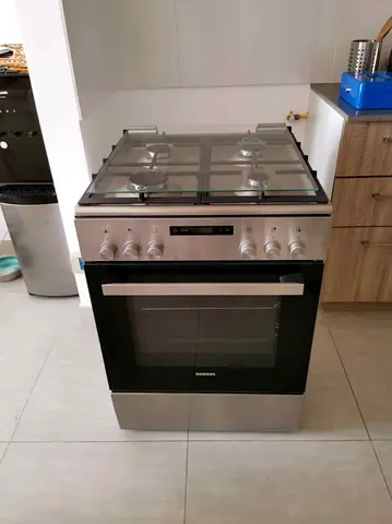 Siemens 4 Burner Top Gas Oven Electric Cooker Range Size 60cm