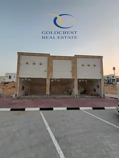 Commercial Shops / 3