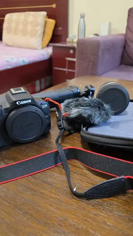 Canon EOS DSLR kit with lens, mic, grip and bag