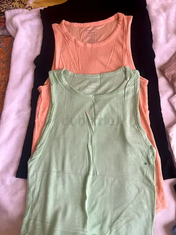 Set of 3 Womens Ribbed Sleeveless Tank Tops - Size M