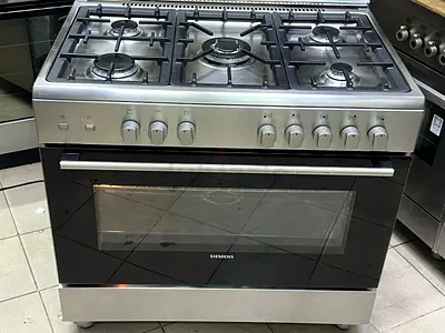 Siemens Stainless Steel 90cm Gas Range with Oven - Good Condition