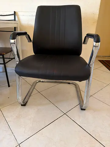 Black Leather Visitor/Reception Chair with Chrome Frame