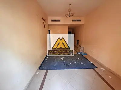 شقة غرفة وصالة للإيجار السنوي في النعيمية 1 بعجمان بالقرب من مدرسة الحكمة بمساحة كبيرة وبلكونة وسهولة الخروج إلى دبي والشارقة