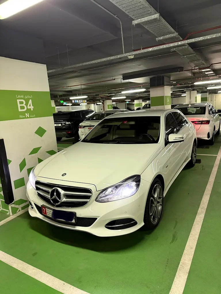 Mercedes-Benz E-Class 2016 — photo 1 of 4
