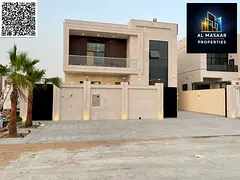 Luxury villa with a land area of ​​4100 sq ft, 5 master bedrooms, large garden, excellent locati