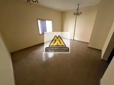 شقة للإيجار السنوي – النعيمية 2، عجمان فرصة مميزة للسكن في شقة واسعة بتصميم داخلي راقٍ يوفر الراحة والرفاهية، في موقع حيوي على شارع رئيسي بمنطقة النعي