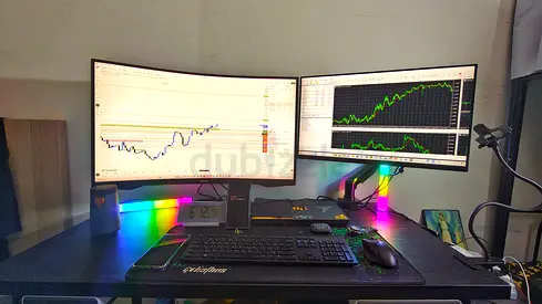 Moving out sale Samsung G5 32 inch Cuve monitor