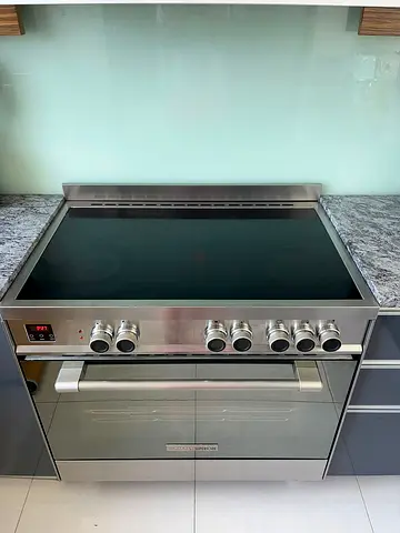 Tecnogas SUPERIORE electric cooker 90x60 cm latest model neat and clean good condition