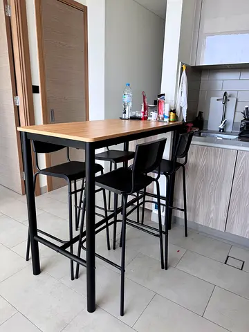 Wooden Top Bar Table with 4 Black Bar Stools - Good Condition