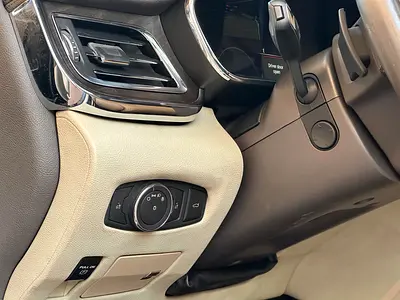 صورة 13 لـ 2019 Lincoln CONTINENTAL