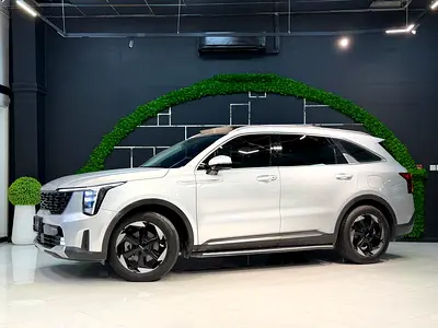 2024 Kia Sorento EX - GCC Specs - Brand New!
