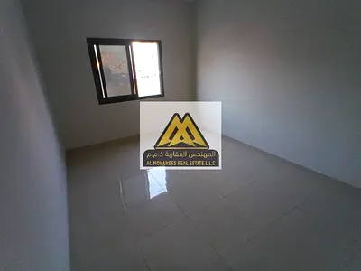 غرفتين وصالة في الجرف 3 - 2 حمام  بلكونة  تكييف مركزي  مساحة مناسبة وتصميم عملي-منطقة مميزة وقريبة من جميع الخدمات  قريبة من مخرج الشارقة ودبي