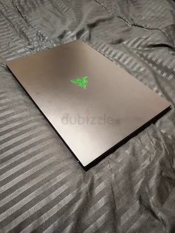 Razerblade 18 2025 Ultra 9 RTX5070Ti 33GB 1TB