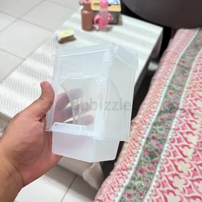 Love bird food feed box like new