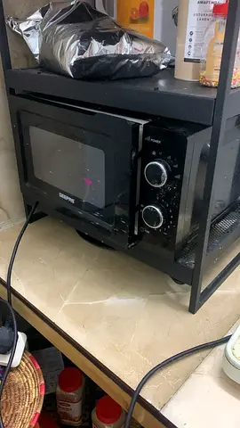 Compact Countertop Microwave Oven - Good Working Condition