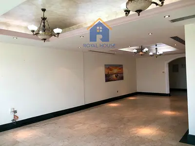 ثلاث غرف نوم للبيع بإطلالة على الواجهة البحرية