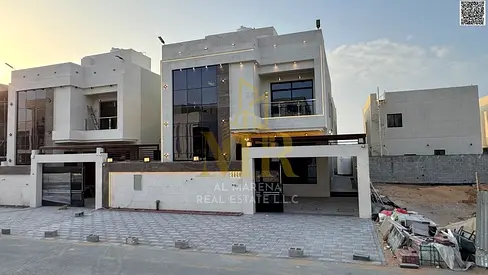 Luxury villa for sale in Al-Haliyo 2 – 5 master bedrooms | Two floors + roof | Two living rooms and a majlis with an elegant design | 3650 sq ft built