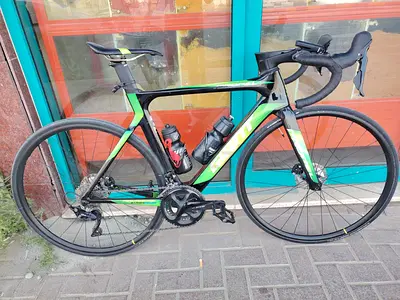 Giant propel advance carbon road bike