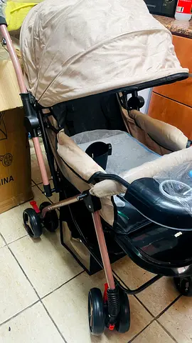 Baby Stroller – Never Been Used – Adjustable Handle –