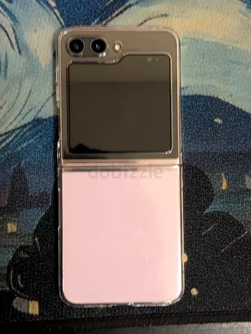 Samsung Galaxy Z Flip 5(clamshell) - Good condition with clear case