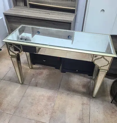 Mirrored Glass Console Table with Decorative Legs