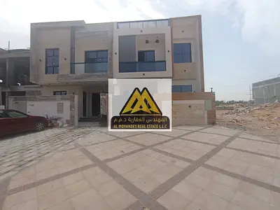 يتوفر تاون هاوس للبيع في منطقة الياسمين عجمان، وهي من أكثر المناطق السكنية طلبًا وهدوءًا، وتتميز بقربها من جميع الخدمات الحيوية وسهولة الوصول إلى الطر