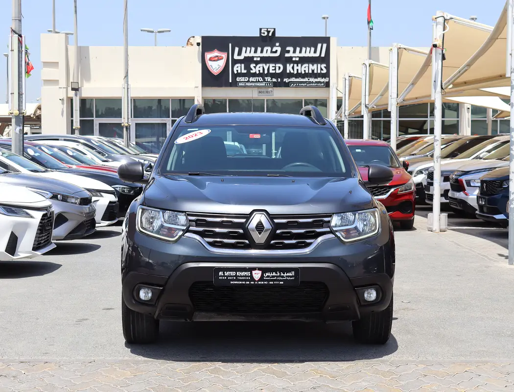 Renault Duster 2023 — photo 1 of 19