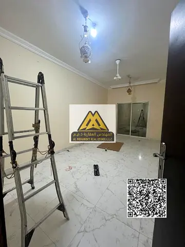 شقة مميزة مناسبة للعائلات بموقع هادئ وقريب من الخدمات والمناطق الحيوية وسهلة الوصول للطرق الرئيسية