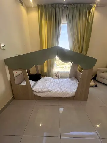 Montessori-style toddler house bed with canopy frame - 90 x 200 - good condition