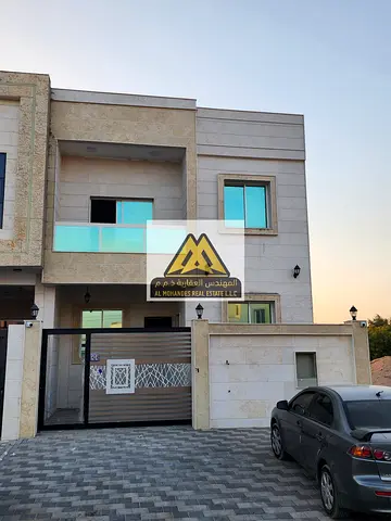 A great opportunity to rent a spacious two-story villa in Al Hailoo 2, ideal for families seeking comfort and large living spaces in a quiet location