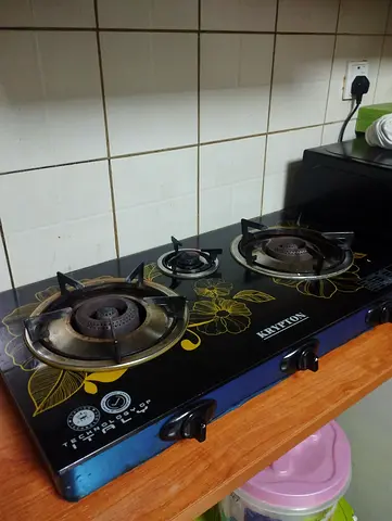 Krypton 3-Burner Glass Top Gas Stove - Used