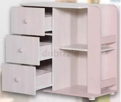 Dresser in great condition for only AED 180!