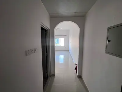 استديو _ ايجار سنوي _ المويهات 1 عجمان _ تكيفات مركزي _ صيانه علي المالك _