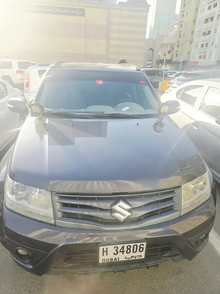 Suzuki Grand Vitara 2015 — photo 1 of 14