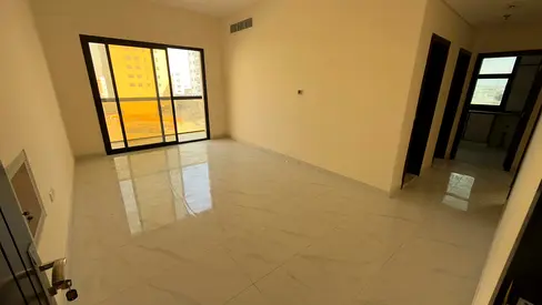 شقة غرفتين وصالة للإيجار في الجرف 3 خلف السوق الصيني - عجمان