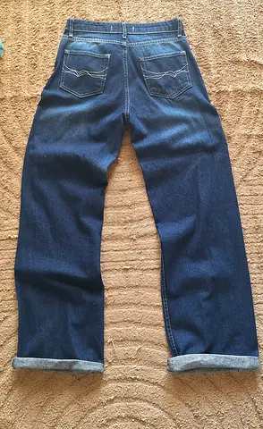 wide leg jeans baggy dark wash blue white stitch embroidered pocket