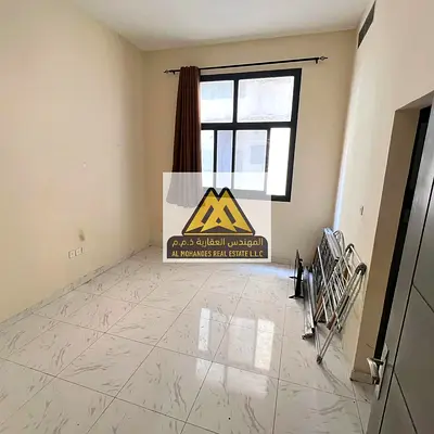 الجرف 3 عجمان، يقع في بناية جديدة وبموقع حيوي قريب من جميع الخدمات والمرافق الأساسية، مما يجعله خياراً مناسباً للسكن المريح.