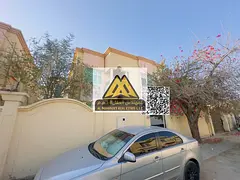 A distinctive villa in a quiet location, close to all services, schools, and main roads, ideal for f