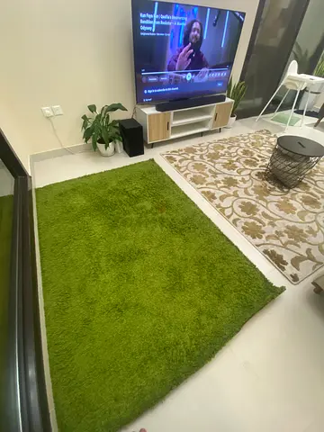 Green Shaggy Rug - Good Condition, 1.5m x 2m (approx.)