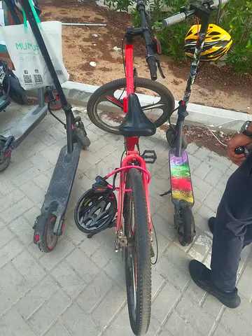 Used kids/teen bicycles helmet included