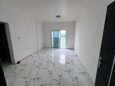 Master bedroom - Built-in wardrobes - Central air conditioning - Regular maintenance paid for by the owner - Card access system