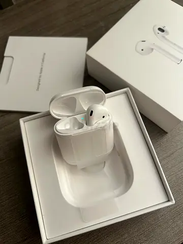 Used Apple AirPods with Right bud  Charging Case (White) - Good Condition