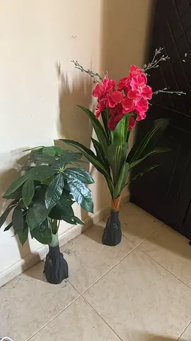 Plastic Decoration, Suitable for Indoor and Outdoor Use