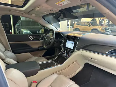صورة 16 لـ 2019 Lincoln CONTINENTAL
